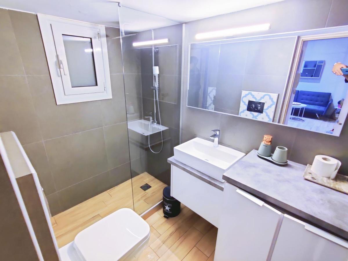 Wsd Luxury Stylish 2Bedroom Apartment With Blacony 1' To Metro Athena Bagian luar foto
