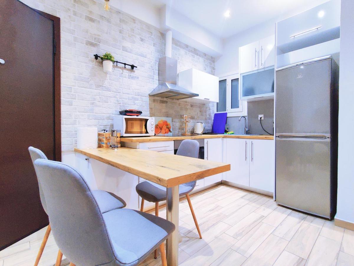 Wsd Luxury Stylish 2Bedroom Apartment With Blacony 1' To Metro Athena Bagian luar foto
